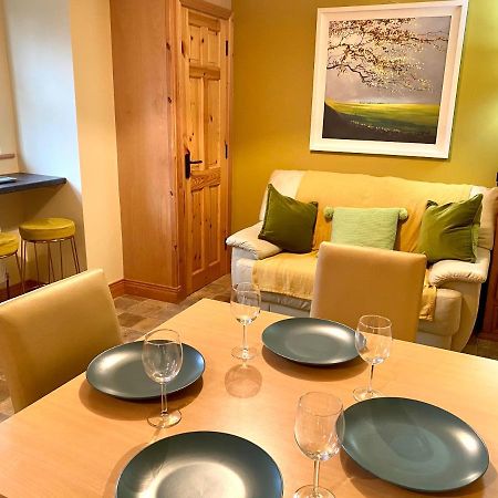 3 Bedroom House Located In Centre Of Carndonagh Exteriör bild