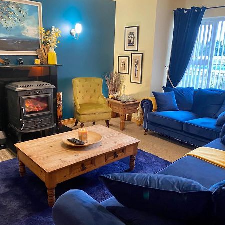3 Bedroom House Located In Centre Of Carndonagh Exteriör bild