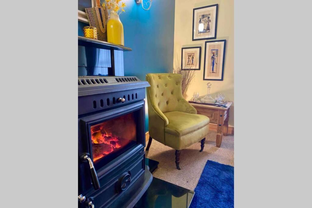 3 Bedroom House Located In Centre Of Carndonagh Exteriör bild