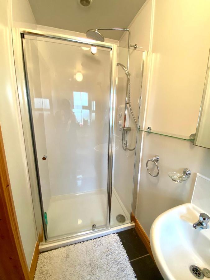 3 Bedroom House Located In Centre Of Carndonagh Exteriör bild