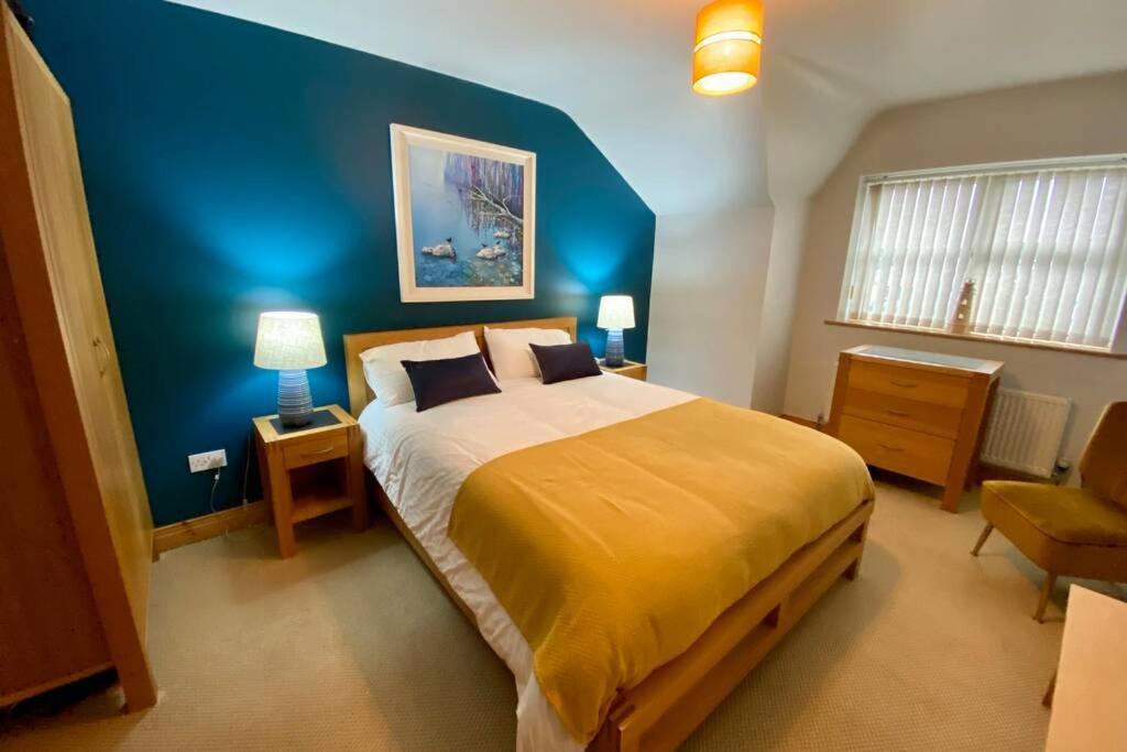 3 Bedroom House Located In Centre Of Carndonagh Exteriör bild