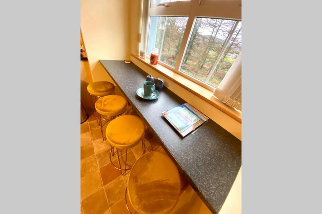 3 Bedroom House Located In Centre Of Carndonagh Exteriör bild