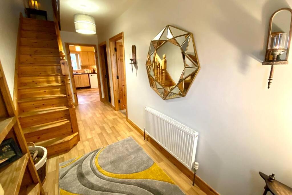 3 Bedroom House Located In Centre Of Carndonagh Exteriör bild